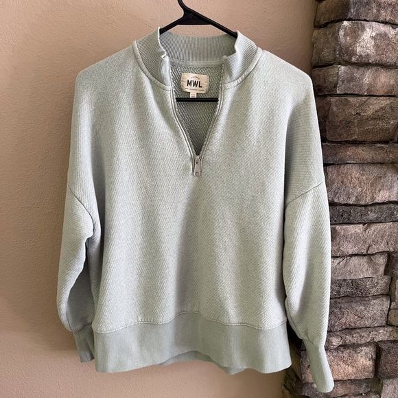 Madewell Tops - Madewell oversized make weekends longer quarter zip sweater.